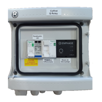 Coffret de protection AC jusqu'à 4,5 kW monophasé avec
disjoncteur différentiel 30 mA et parafoudre. 20A / 230V avec Q
Relay Intégré
